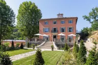 Le Prieuré - Château La Martinette Hotels in Taradeau