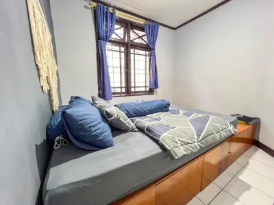 Villa Doi Puncak 2BR With Private Pool & Karoeke Hotel di Sindanglaya