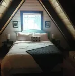 Desert Lake Cottage: Lake fun and desert adventuring