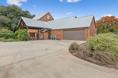 Spacious modern 4 bedroom house -downtown Waco near Silo District