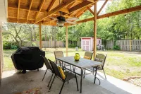 Private Saltwater Pool, No Stairs, Sleeps 8, Bunk Bed, Games, Gym, Near Beaches! - 3-Star