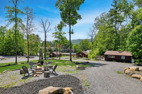 Pet Friendly - Close to Town - w/ Deck & Fire Pit