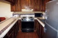 Enjoy Your Vacation in This Beautiful Condominium!