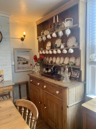 Stunning 18th Century 5 Bed House Old-Town Hastings