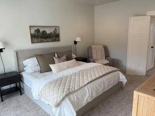 National Park Launching Pad  - 3 beds 2.5 baths - Tesla Charger