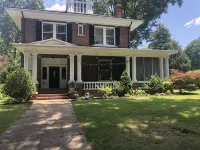 Beautiful 1915 Four Square Home 5 minutes to downtown Petersburg VA