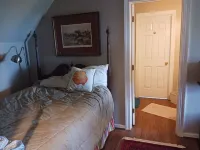 WATER FRONT fully furnished  3-bedroom house. Short term of 1 to 4 months Hotels in Middlesex County