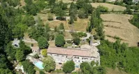 Gîte l'Ardèche en Bord de Rivière avec Cascade - Domaine au Ch'ti Ardéchois 羅謝索夫住宿飯店