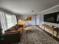 Comfy Mechanicsville rancher with entertainment for all age groups!