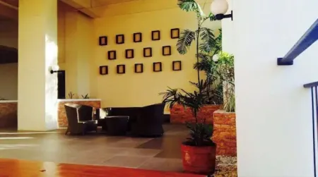 Rijhanel Apartelle Unit 5 Отели рядом с достопримечательностью «Маунт-Си Онелофт»