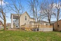 Elle House4 Bedroom House in Historic Downtown Siloam Springs