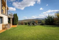 Villa in the mountains in front of a lake. Hotels in 