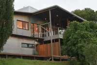 Rural Studio Retreat with Stunning Mountain Views