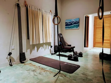 Charming 5-bedroom house with AC, WiFi in beautiful Bajos de Chila