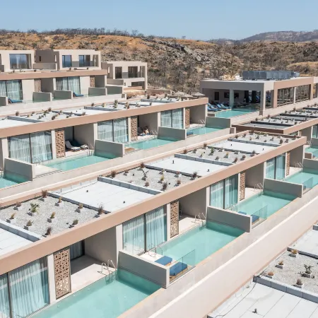 Este Elegant Suites & Villas