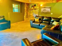 Hunters Hollow Lodge W/ Outdoor Hot Tub & New Swimming Pool