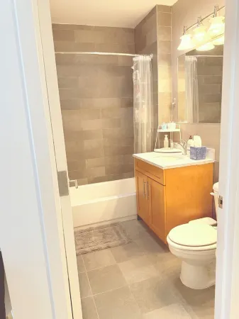 Beautiful Apartment in Upper Manhattan Отели рядом с достопримечательностью «Манхэттенский колледж»