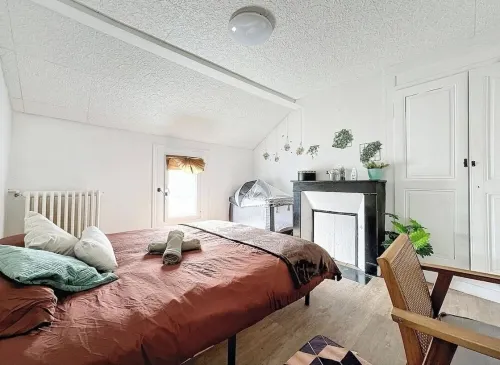 House 6 bedroom champagne residence