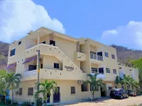 Hotel y Bungalows Bugambilias Hotels in San Patricio