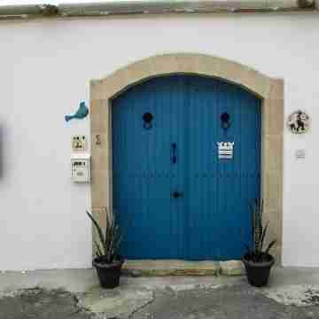 Charming 3-bedroom Penthouse with AC, WiFi in lovely Oroklini Hotel Exterior