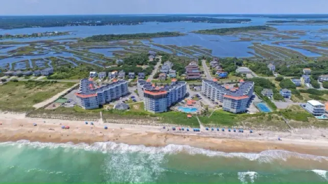 OCEAN FRONT 2-bedroom condo in North Topsail Beach