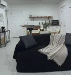 Cozy studio in home with private parking and entrance in charming Pembroke Pines