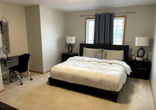 Serene Neighborhood\Hospital\Interstate\City attraction\Interstate Hotel a West Fargo