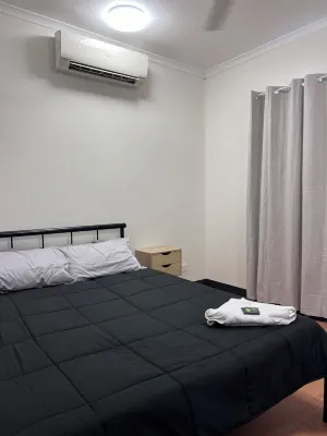 Home away from home, plenty of space for your caravan, camper, friends Hotel di 