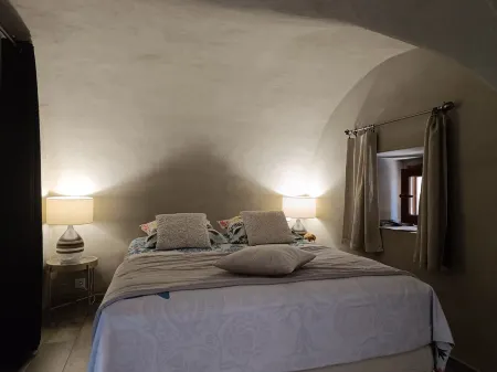 PARFUMU DI MACHJA UNUSUAL ROOMS Отели в г. Санта-Лучия-ди-Меркурио