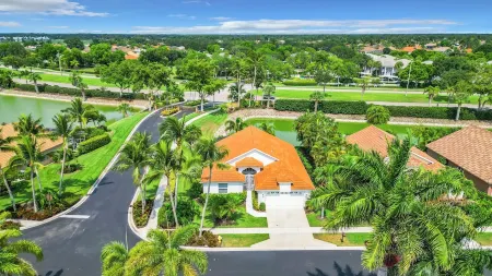 Resort Style Oasis 3-bedroom House in Naples for a relaxing getaway