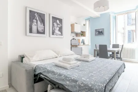 Apartment 2 bedrooms,sofa bed and 3 bathrooms for families and groups of friends