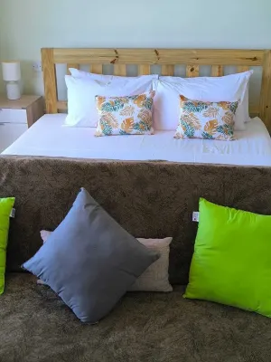 Self Catering Apartment with Sunset Views