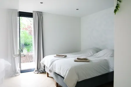 Stijlvol Ingerichte Bungalow in Baarland