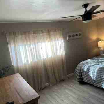 Charming 2BD/1BA townhome with AC, located in the historical area of Tucson. Rooms