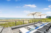 Oceanfront renovated home in FI Pines, stunning views & spacious outdoor oasis