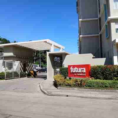 Spacious 1BR at Marina Spatial w/Pool - Dumaguete City Hotel Exterior