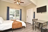 Private Studio on the Bike Trail Hotels near Publix Super Market at West Point Commons