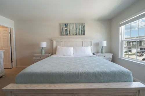 Beautiful townhome in welcoming Luray, only min to Caverns and Shenandoah Valley