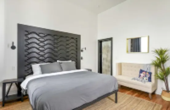 A Cleveland Modern and Historic Apartment