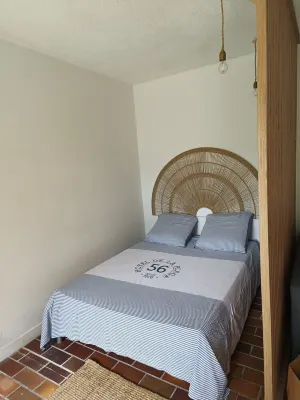 Studio Matahari au Calme - Proche mer - Proche Sablettes - 3 mn à Pied de la mer