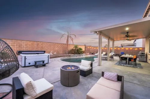 Stylish & Cozy Home in Coachella