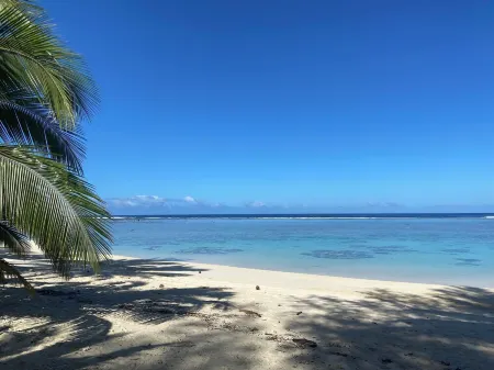 Beautiful private home close to stunning lagoon