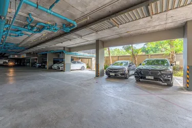 รูปภาพของClean & New 1BR PoolView with 1000/500mbps WiFi  and 2Min walk to Boat Avenue