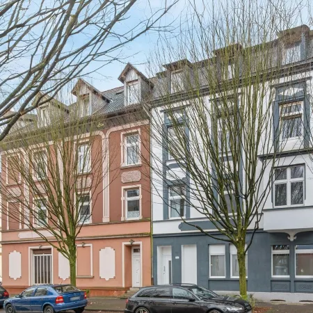 Central location... Ideal for business people, fitters...3 rooms, WiFi, SmartTVs