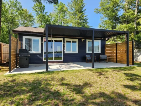 Lakefront Cottage Retreat in Charming Mountain!