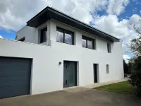 Villa Avec Piscine aux Portes de Brest Hotel a 