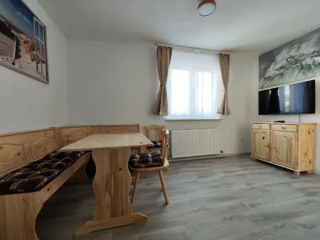 Silver-Star by Star Aparts - 24h Self Check-in Отели рядом с достопримечательностью «ЗЕНЗАПОЛИС ГмбХ»