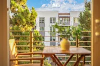 Modern Luxury 1BD Home w/ Pool & Gym