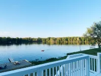 [New!] Luxurious Lake Front Getaway! Hotels in Noble County