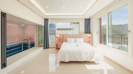 Gapyeong Laonjena Pool Villa